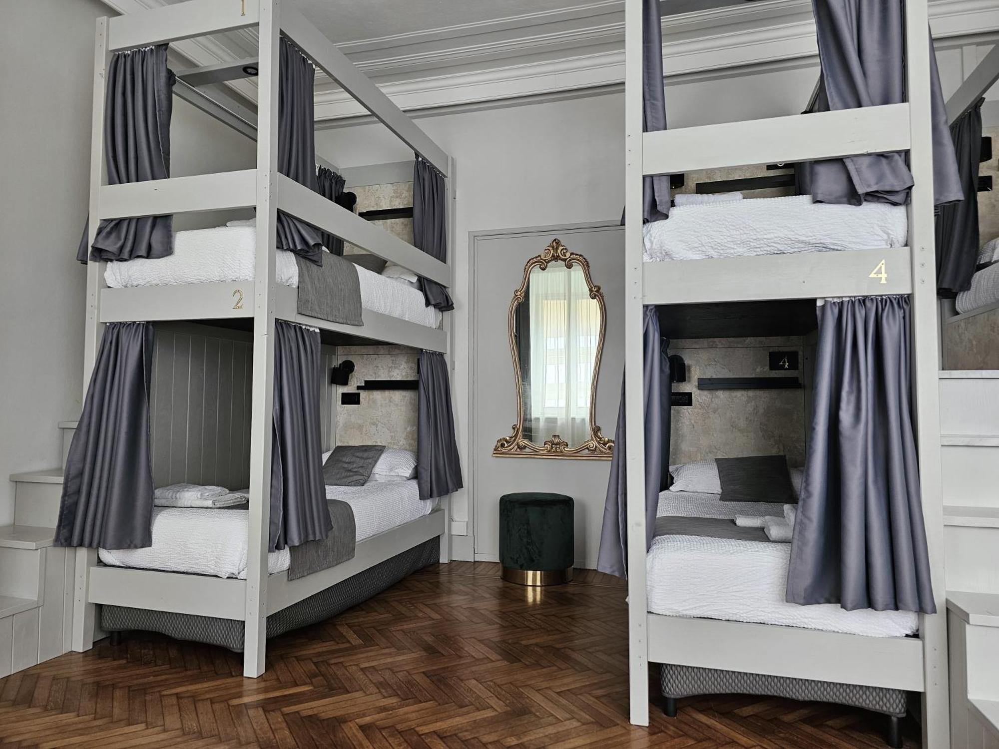 The Host Hostel Parma Ngoại thất bức ảnh